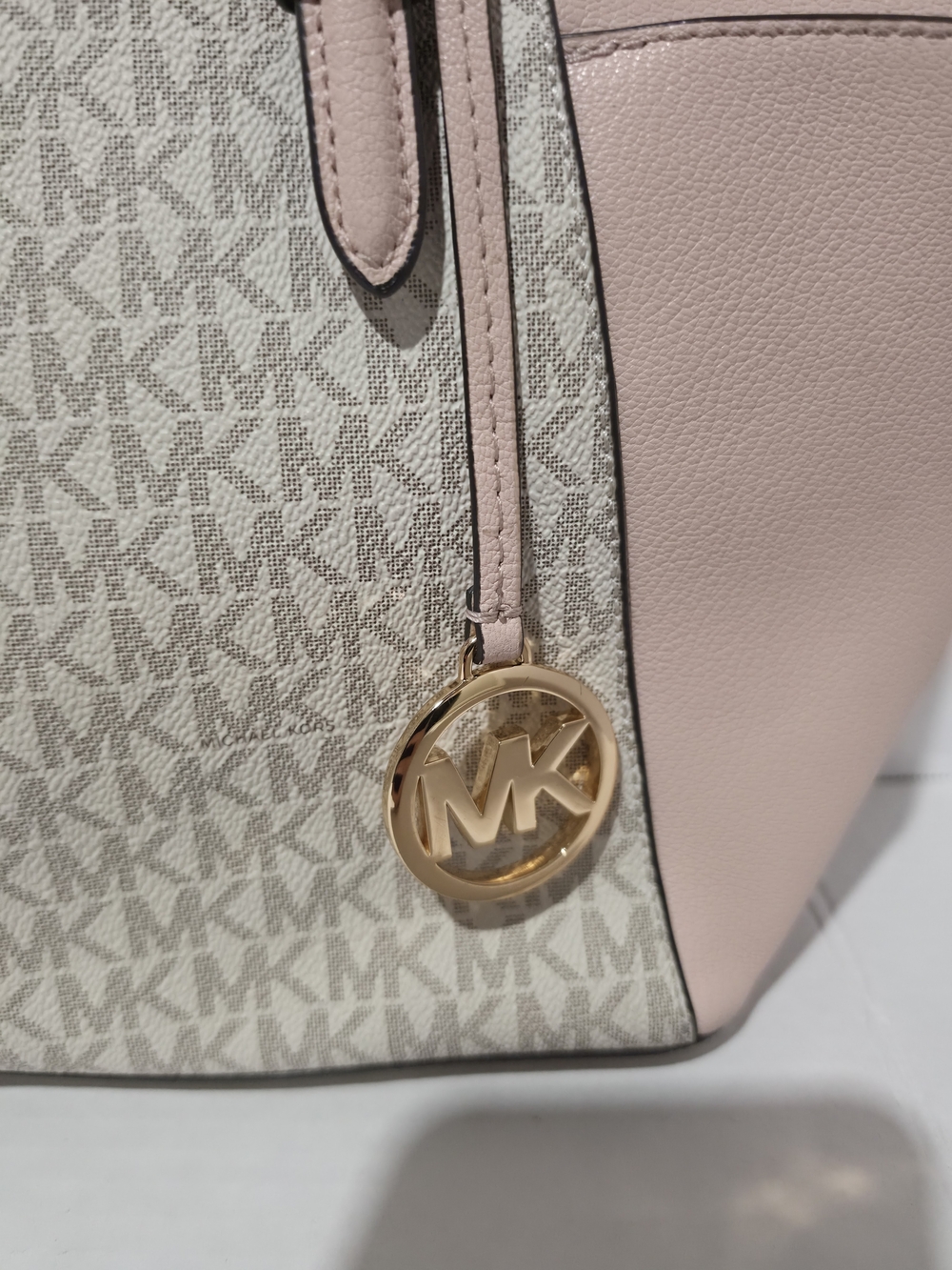 Michael Kors MK Monogram Zip Top Tote Beige/Blush Gold Hardware Charm Pockets - Picture 4 of 10